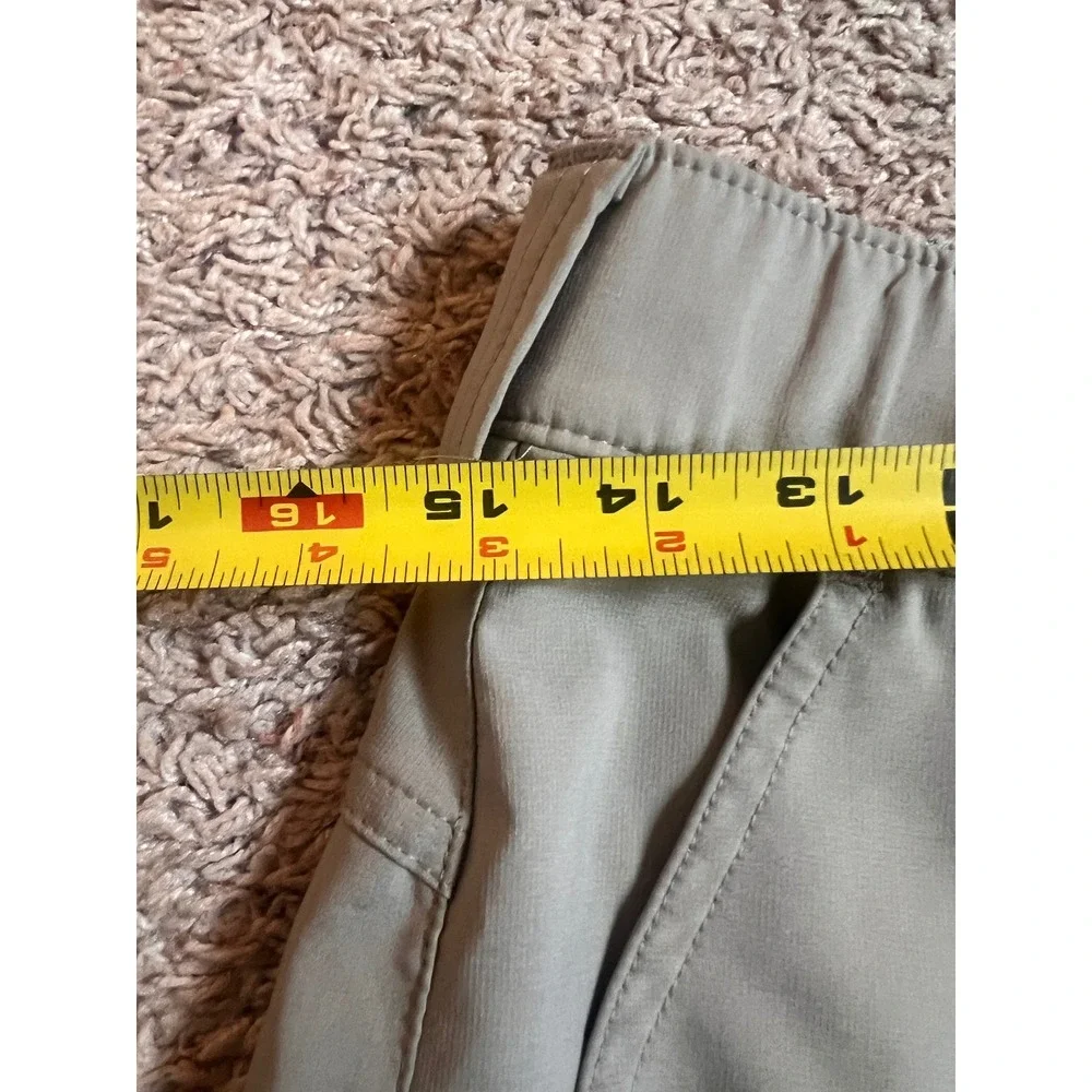 Carhartt Mens Relaxed Fit Khaki Tan Shorts Size S Elastic Waist Utility Pocket
